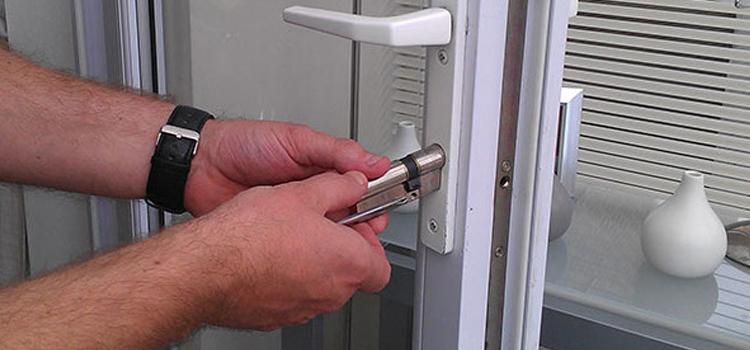 Commercial Door Lock Repair in Las Flores